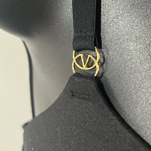 Victoria's Secret Wireless Bra - Picture 3 of 6